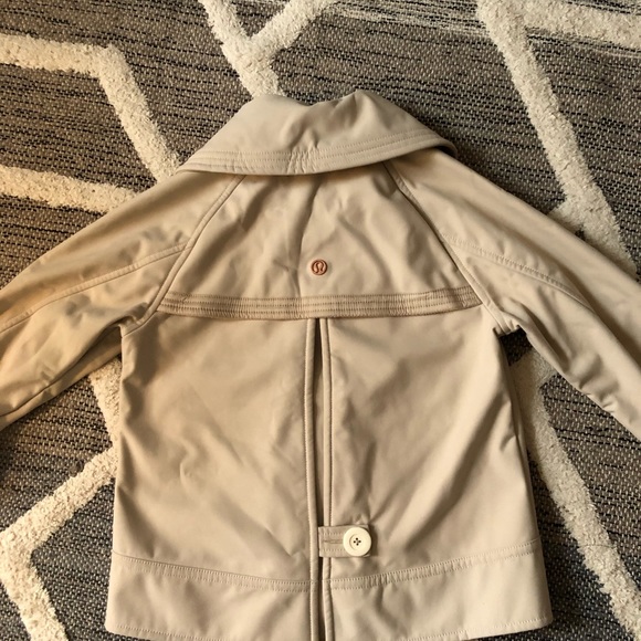 Cute Lululemon Jacket - Picture 3 of 7